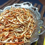 خلال نارنج برای تزئین و مزه دار کردن انواع پلو