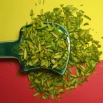 خلال پسته سبز