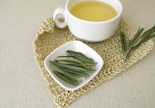 دمنوش برگ زیتون برای پاکسازی بدن و کاهش التهاب